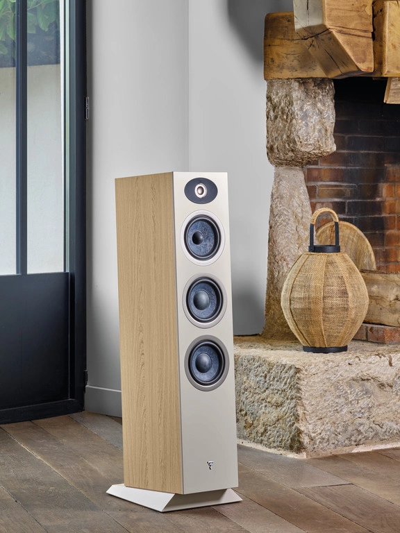 Focal Theva N°2 lattiakaiutin, lifestyle