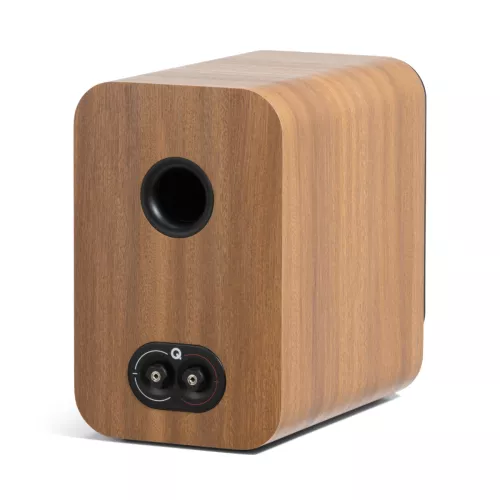 q-acoustics-q3020c-bookshelf-speaker-oak-066d9bd1c22b7a.jpg